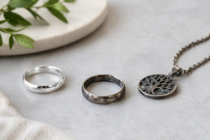 Pourquoi les bijoux en argent noircissent-ils ?