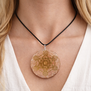 Collier Pendentif Orgone MÉTATRON Quartz Rose