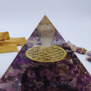 Pyramide Orgone CÉLESTE Améthyste et Cristal de Roche pyramide orgonite