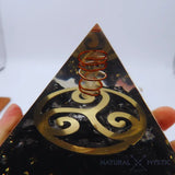 Pyramide Orgone TRISKEL Shungite Cristal de Roche pyramide orgonite